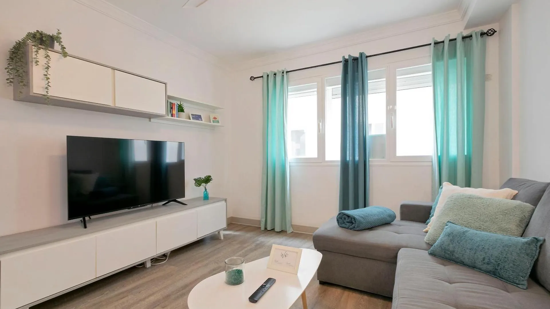 Blue Waves - Free Parking Apartment El Medano  Spain