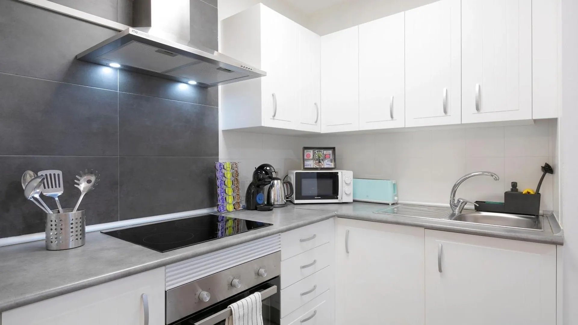 Blue Waves - Free Parking Apartment El Medano  Spain